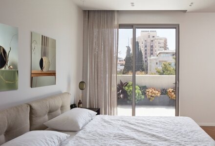 עיצוב סלון מודרני בווילה בהרצליה פיתוח - שלומית זלדמן